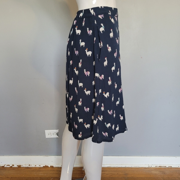 Cath Kidston Llama Print Mini, VGUC, Size 4 - Picture 3 of 8